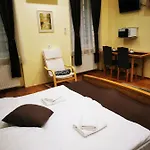Baross-hat 5 * Szolnok
