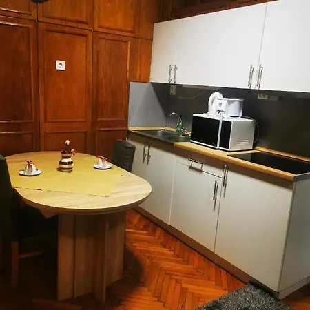 Apartament Baross-hat 5 *